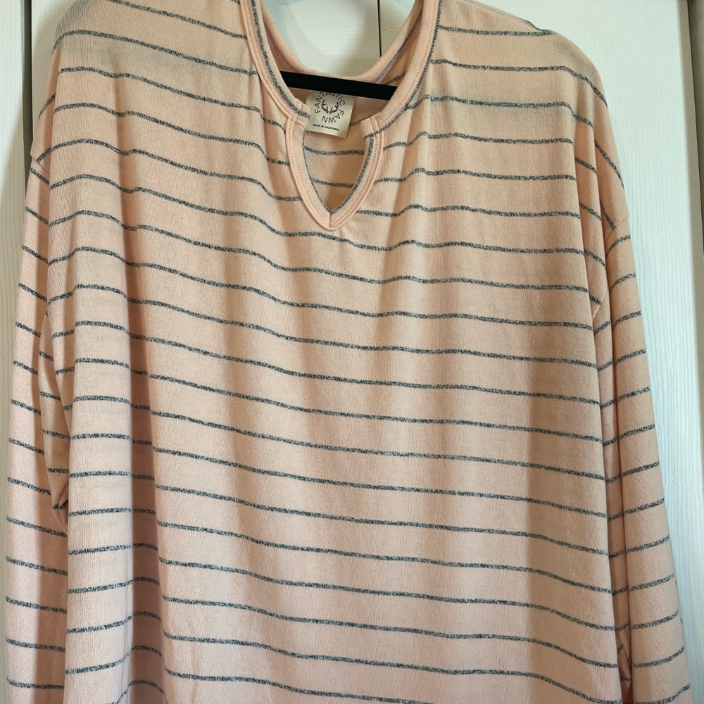 Fantastic Fawn size medium peach oversized top